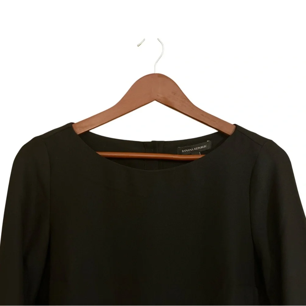 Banana Republic Ruffle-Cuff Button- Back Dress - Size 2P - Picture 6 of 14